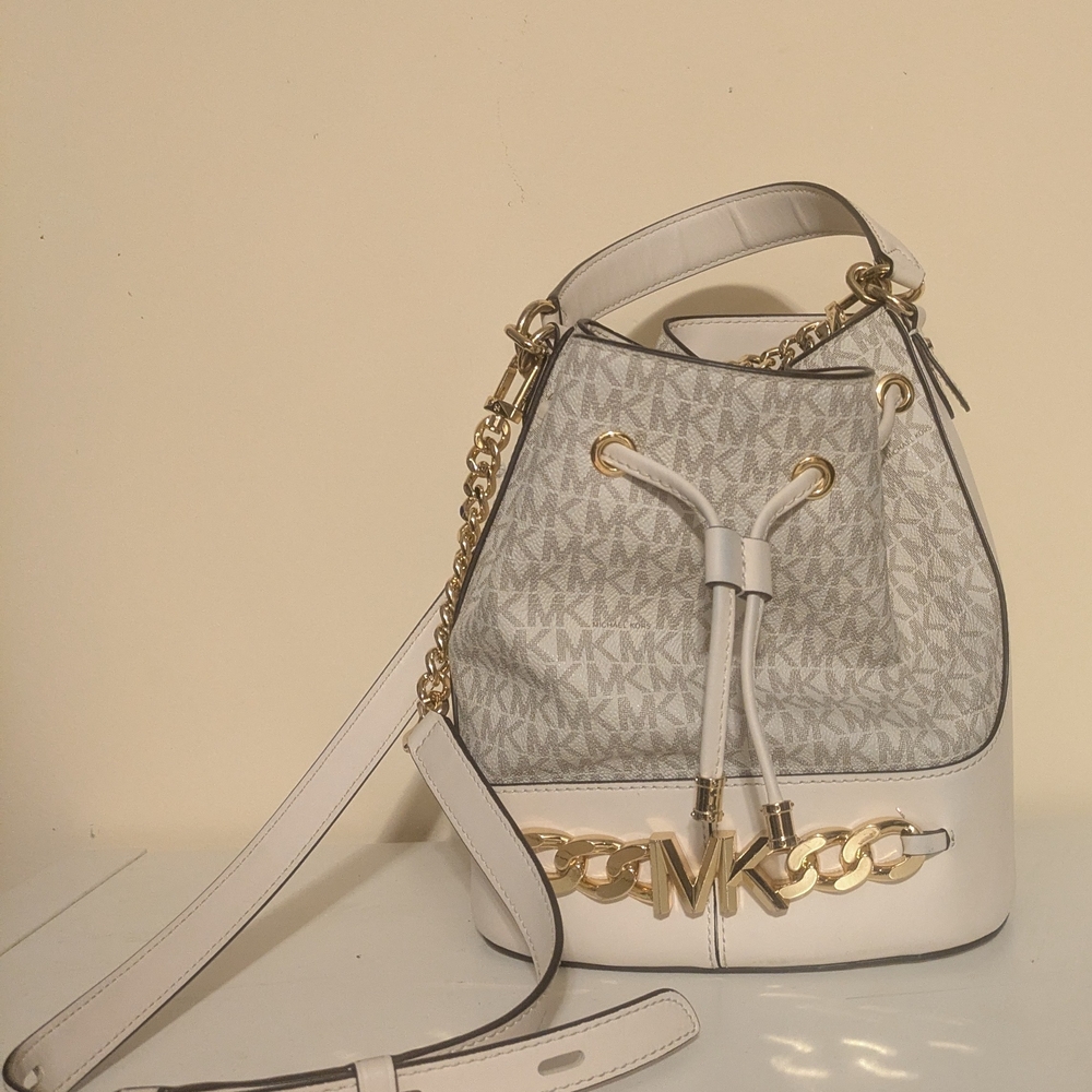 Michael Kors White and Gold Women's Bag